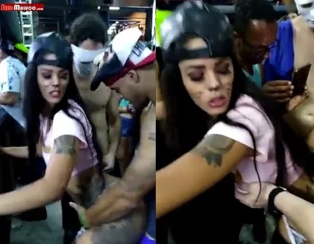 Gostosa fazendo rodizio de piroca no carnaval