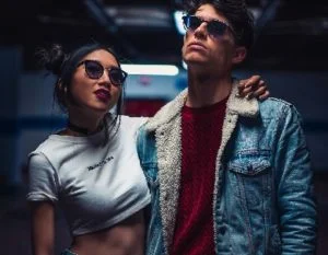 Luna x James casal com canal de Vlogs porno