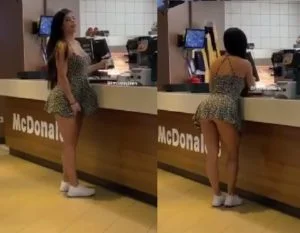 Gostosa no Mc Donalds de Vestido curtinho