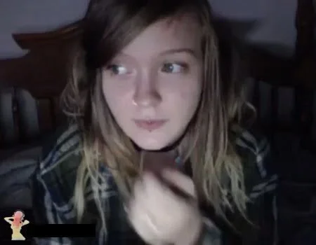 novinha peituda na webcam