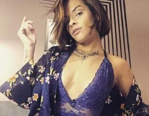 Lady Milf mãe e casada que adora Anal