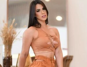 BBB22 Larissa Tomásia pagando peitinho 3 vezes