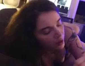 Transando com DOIS caras na festa de aniversário de um amigo